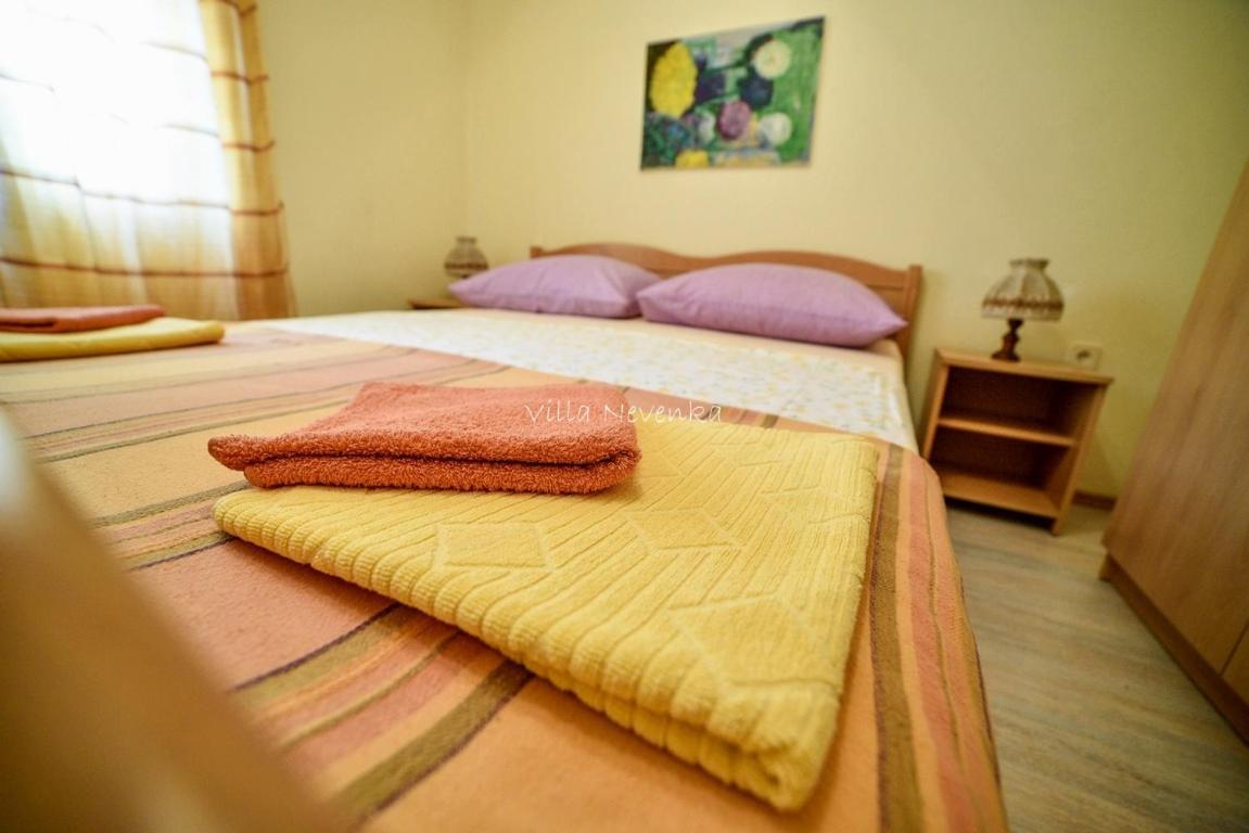 Apartments Villa Nevenka 罗戈兹尼察 外观 照片