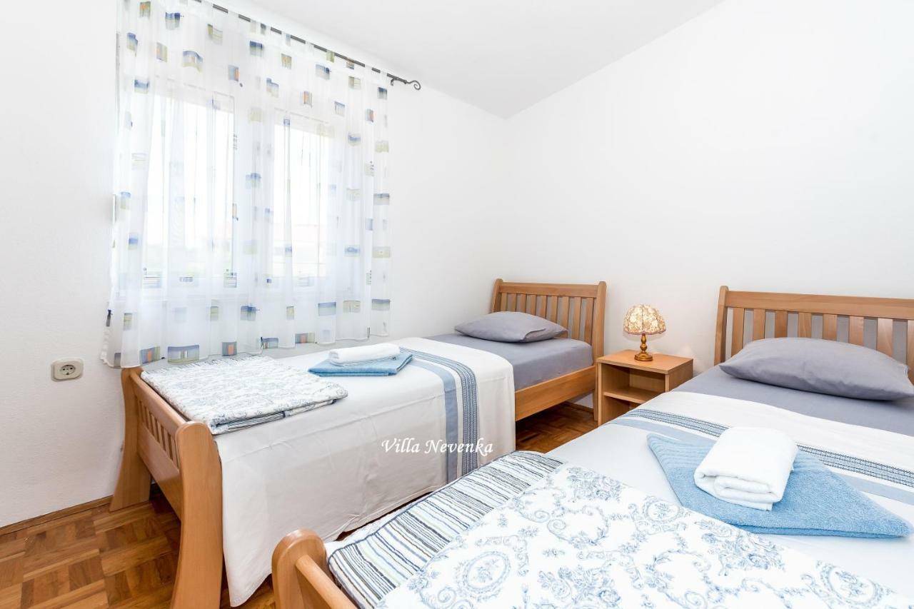 Apartments Villa Nevenka 罗戈兹尼察 外观 照片