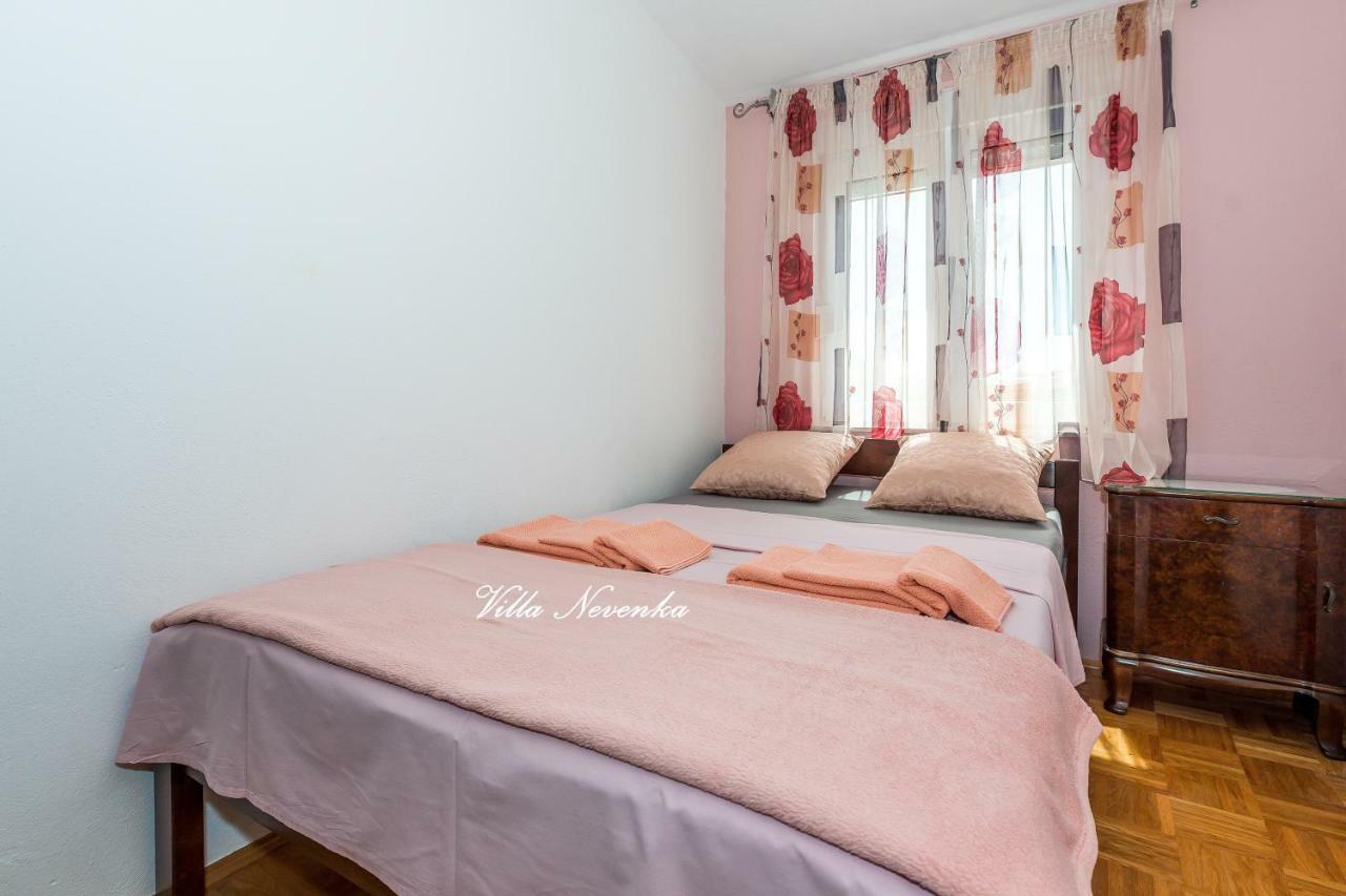 Apartments Villa Nevenka 罗戈兹尼察 外观 照片